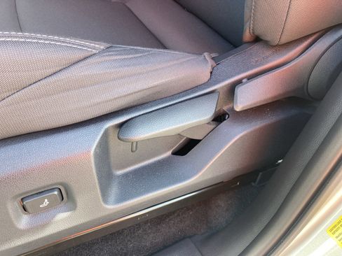 Certified 2025 Toyota Tacoma SR image 14