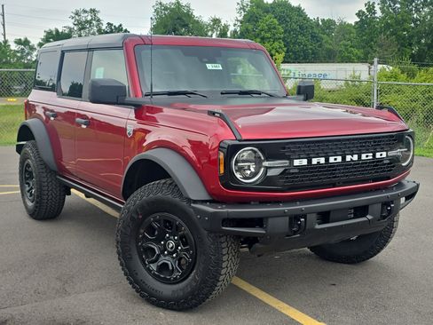 New 2026 Ford Bronco Big Bend w/ Black Diamond Package AWD/4WD image 1