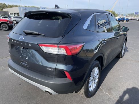 Used 2022 Ford Escape SE image 7