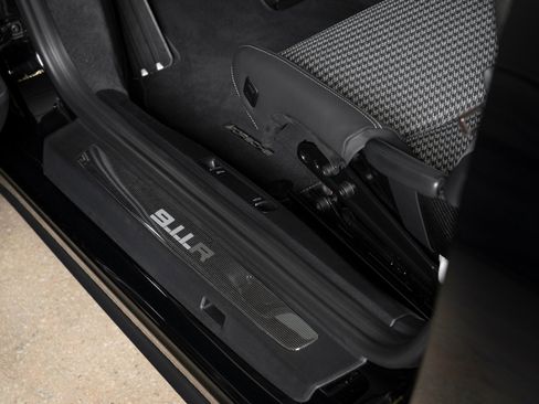 Used 2016 Porsche 911 R image 20