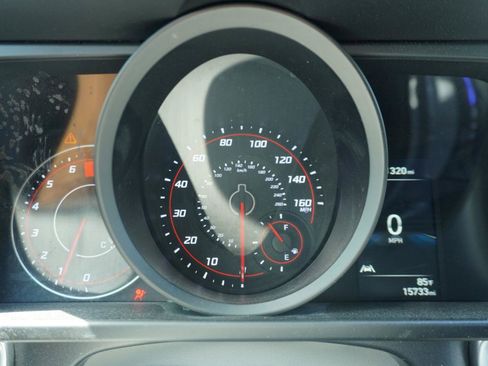 Used 2023 Hyundai Elantra SEL FWD image 13