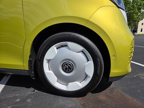 Used 2025 Volkswagen ID. Buzz 1st Edition RWD image 4