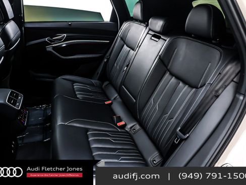 Used 2022 Audi e-tron Chronos w/ Chronos Package image 9