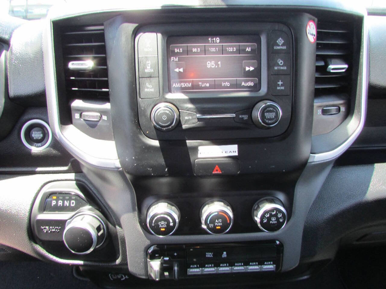Used 2024 RAM 3500 SLT AWD/4WD image 26