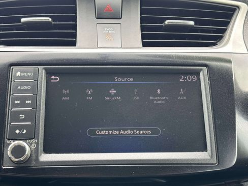 Used 2019 Nissan Sentra SV FWD image 19