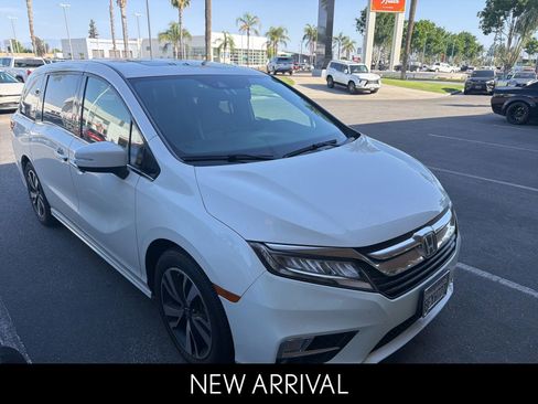 Used 2019 Honda Odyssey Elite image 2