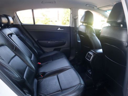 Used 2017 Kia Sportage LX FWD image 38