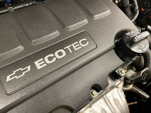 Used 2020 Chevrolet Sonic LT image 22