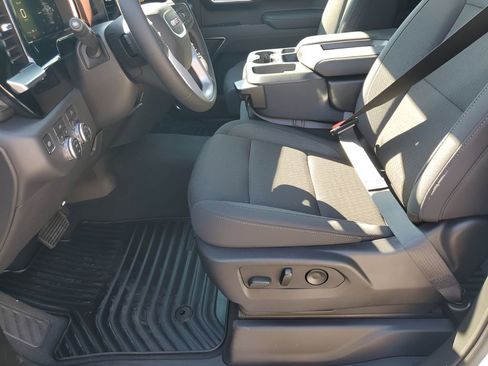 New 2026 GMC Sierra 1500 Elevation image 29