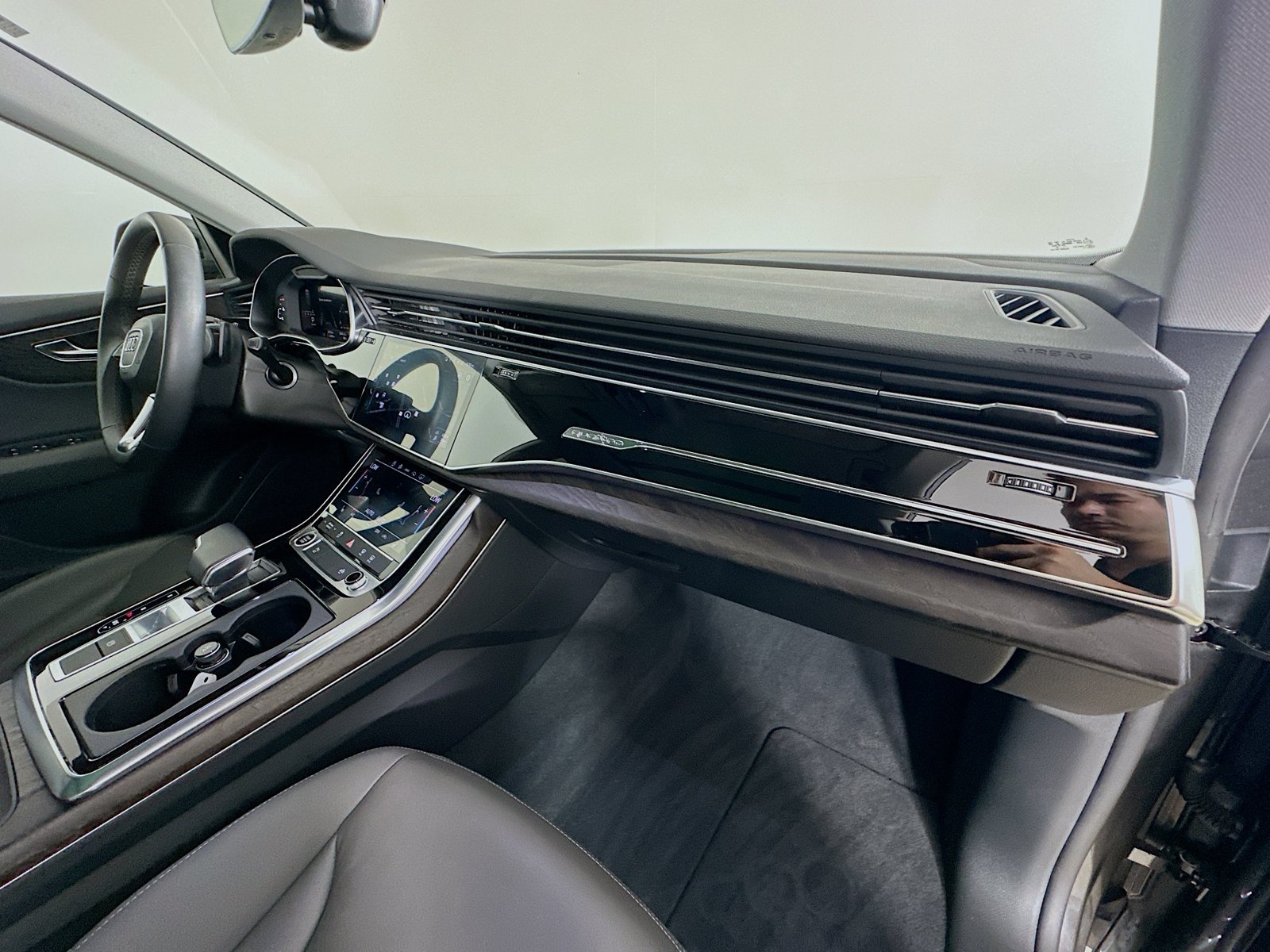 Certified 2022 Audi Q8 Premium AWD/4WD image 46