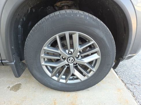 Used 2021 Nissan Rogue S image 64