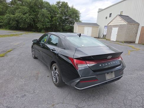 Certified 2025 Hyundai Elantra Sport FWD image 7