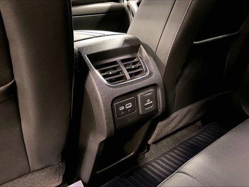 Used 2022 Chevrolet Blazer RS w/ Enhanced Convenience Package FWD image 30