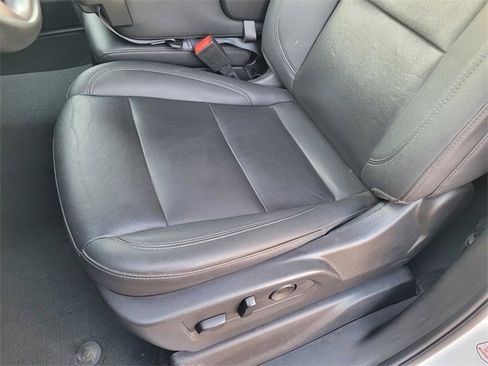 Used 2024 GMC Sierra 1500 SLT image 7