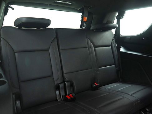 Used 2021 Chevrolet Tahoe Z71 w/ Luxury Package image 12