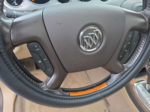 Used 2008 Buick Enclave CXL w/ Entertainment Package #4 image 18