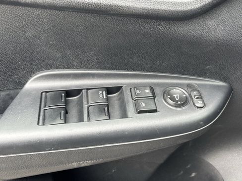 Used 2018 Honda Fit EX image 9