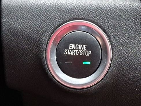 Used 2024 GMC Terrain SLT AWD/4WD image 23