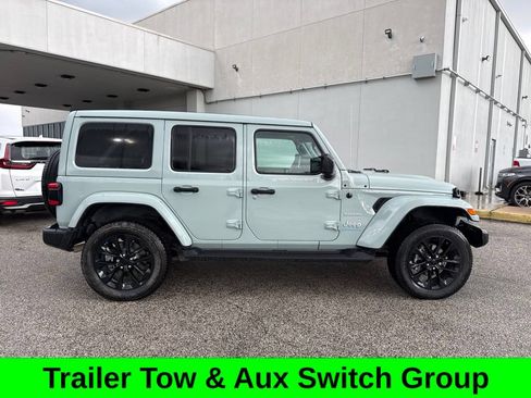Used 2023 Jeep Wrangler Unlimited Sahara w/ Cold Weather Group AWD/4WD image 7