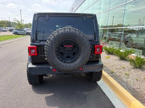 Used 2019 Jeep Wrangler Unlimited Sahara w/ Quick Order Package 24M Moab AWD/4WD image 19