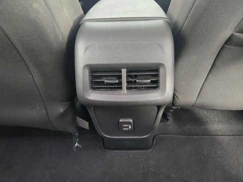 Used 2023 Chevrolet Equinox LS w/ LS Convenience Package image 34