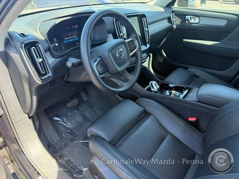 Used 2025 Volvo XC40 B5 Plus AWD/4WD image 15