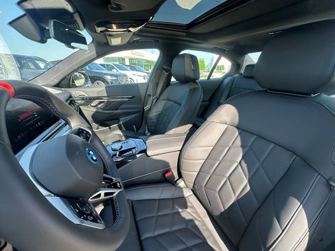 New 2025 BMW i5 M60 w/ Premium Package AWD/4WD image 19