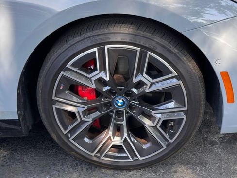 Used 2024 BMW i5 eDrive40i w/ M Sport Package RWD image 4