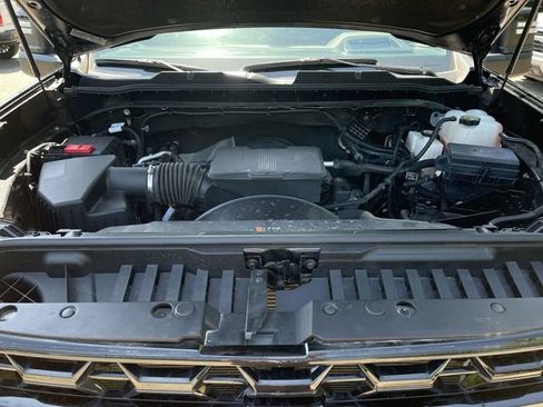 Used 2024 Chevrolet Silverado 2500 ZR2 w/ Technology Package AWD/4WD image 31