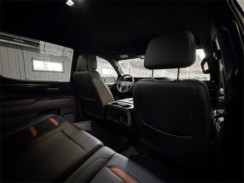 Used 2022 GMC Sierra 1500 AT4 w/ AT4 Premium Package image 11