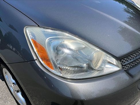 Used 2005 Toyota Sienna LE w/ LE Pkg 1 FWD image 33