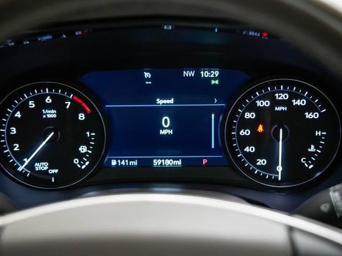 Used 2020 Cadillac XT5 Premium Luxury FWD image 32