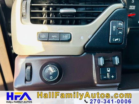 Used 2017 GMC Yukon Denali w/ Open Road Package RWD image 36