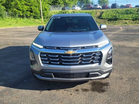 New 2026 Chevrolet Equinox LT w/ Convenience Package II FWD image 4