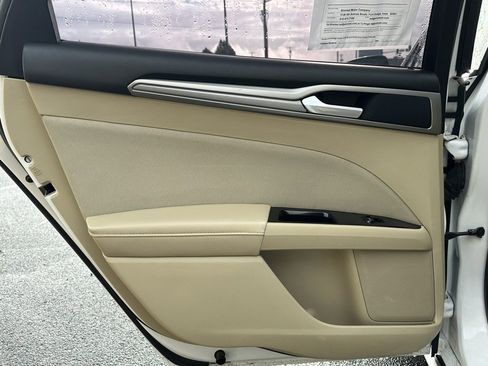 Used 2014 Ford Fusion SE image 13