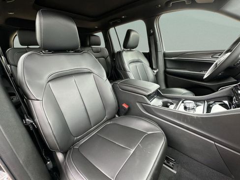 New 2026 Jeep Grand Cherokee Limited w/ Limited Altitude Package RWD image 31