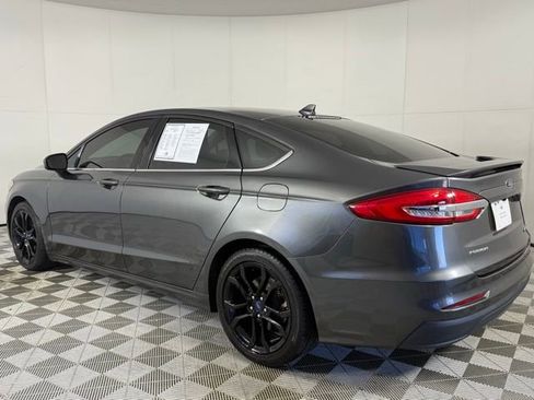 Used 2019 Ford Fusion SE w/ Equipment Group 151A image 3