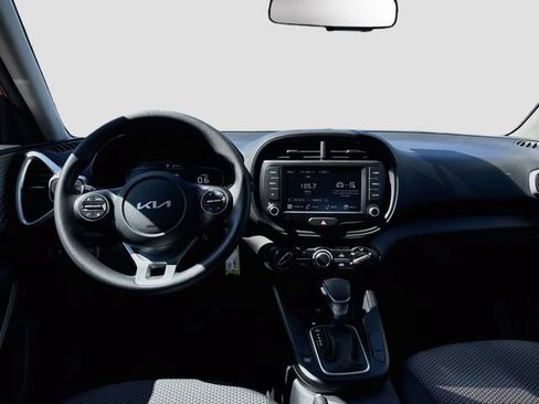 Used 2023 Kia Soul LX w/ Option Group 015 FWD image 28