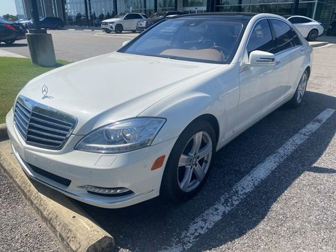 Used 2010 Mercedes-Benz S 550 image 1