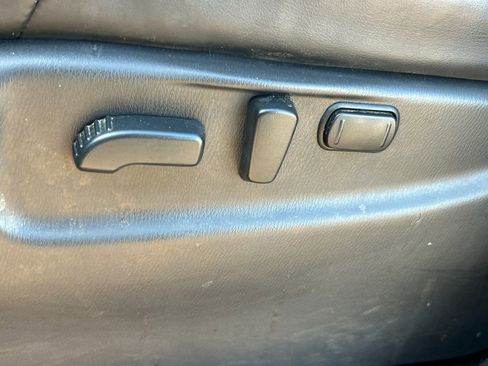 Used 2020 Nissan Armada SL image 9