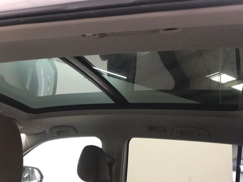 Used 2023 Volkswagen Atlas SE w/ Panoramic Sunroof Package FWD image 20