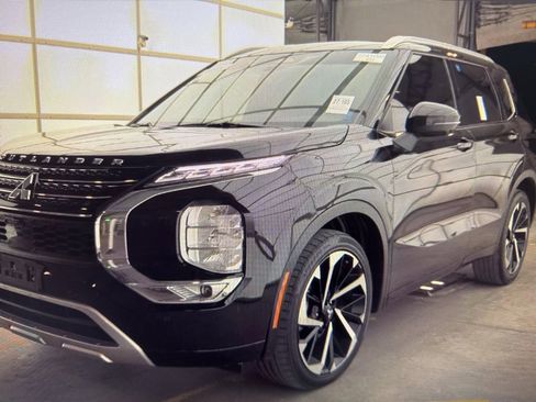 Used 2024 Mitsubishi Outlander SEL image 1