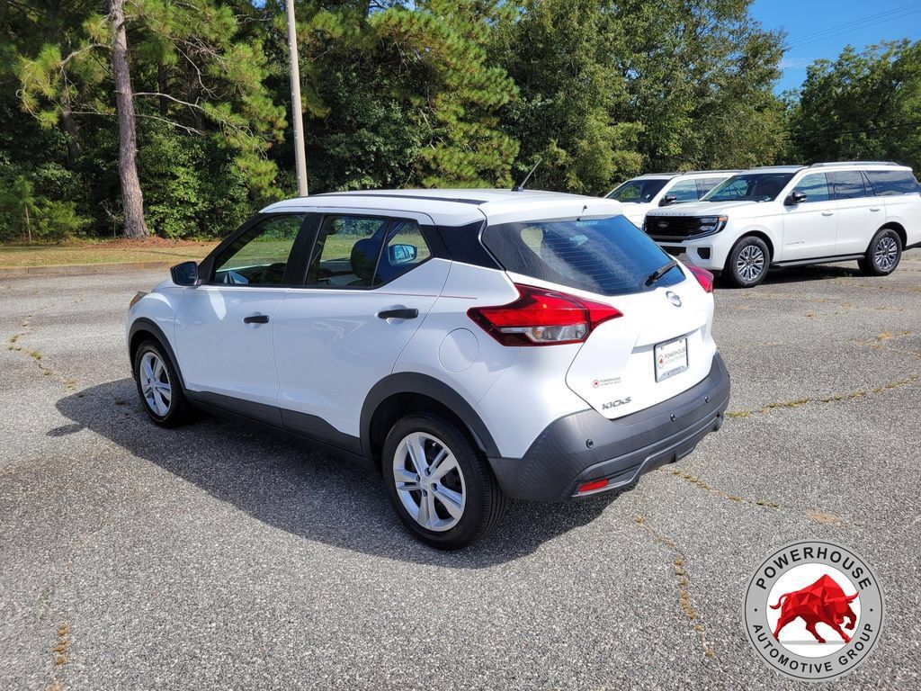 Used 2020 Nissan Kicks S FWD image 4