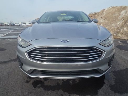 Used 2020 Ford Fusion SE image 16