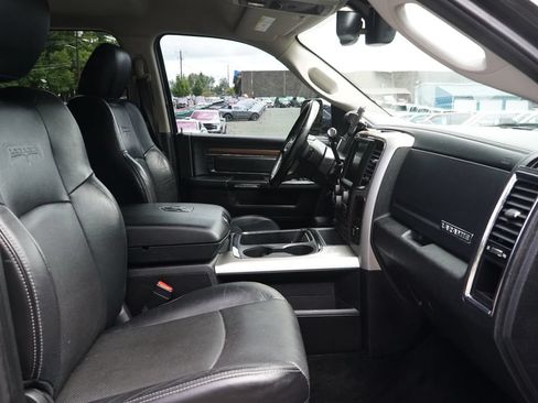Used 2016 RAM 2500 Laramie w/ Convenience Group AWD/4WD image 9