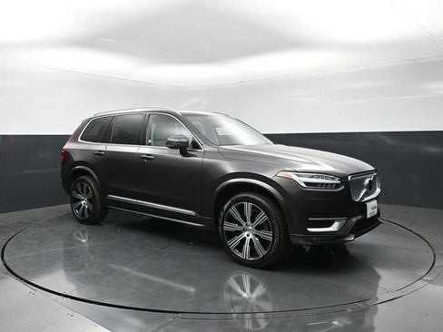 Used 2023 Volvo XC90 B6 Ultimate w/ Protection Package AWD/4WD image 1