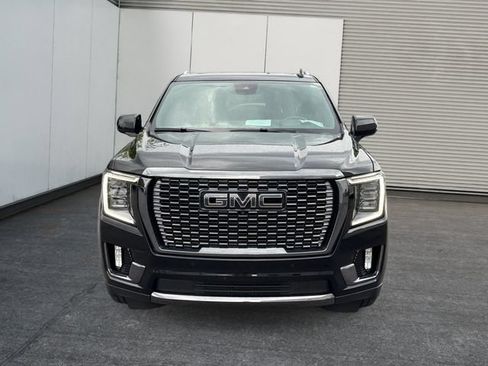 Used 2024 GMC Yukon Denali Ultimate AWD/4WD image 8