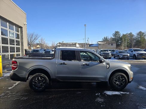 Used 2022 Ford Maverick XLT image 2