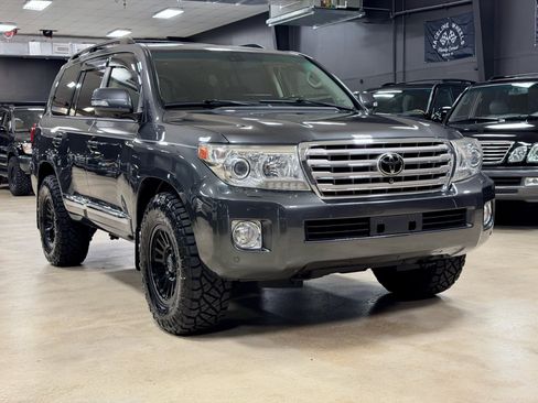 Used 2013 Toyota Land Cruiser AWD/4WD image 5