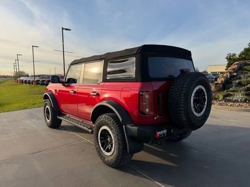 Used 2021 Ford Bronco Big Bend w/ Sasquatch Package AWD/4WD image 8
